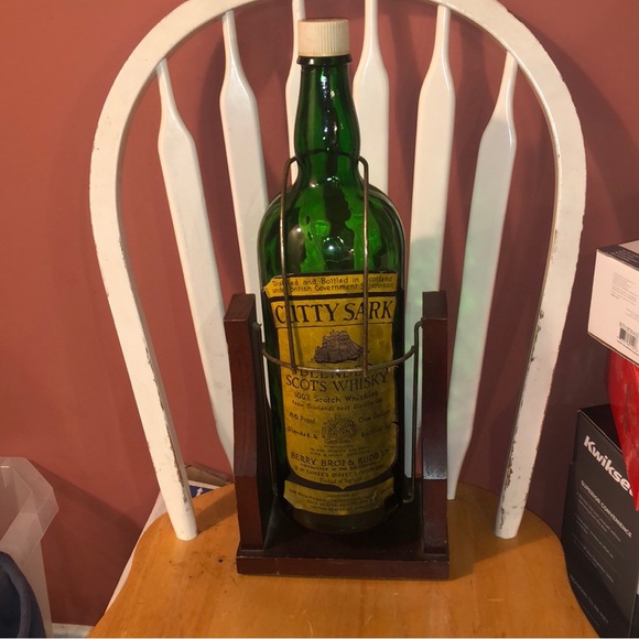 City sark whiskey bottle from Scotland - Picture 6 of 9